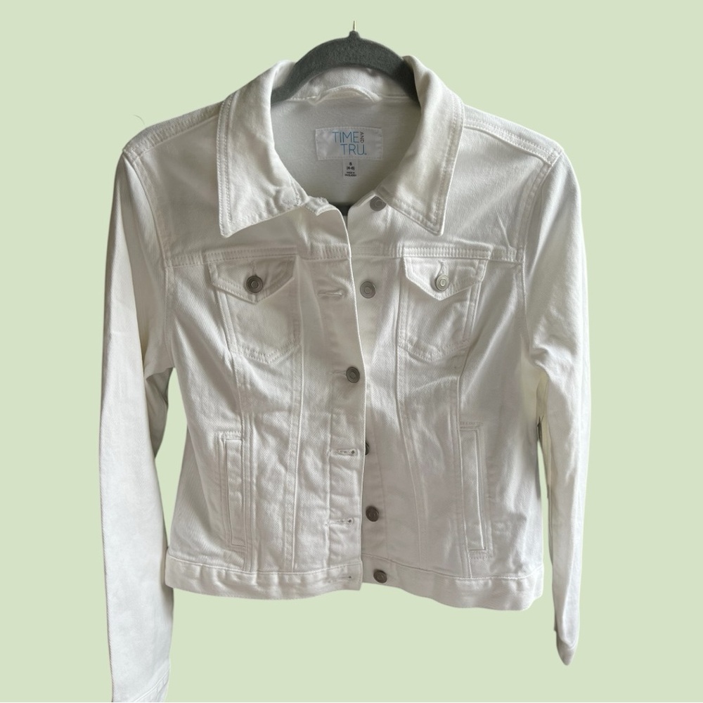 BNWT ! Time and Tru Women's White Denim Jacket size S